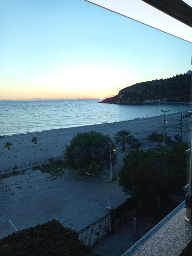 Wave N' Sea Himare